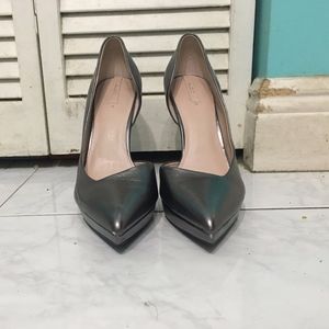 ALDO high heels size 8.5